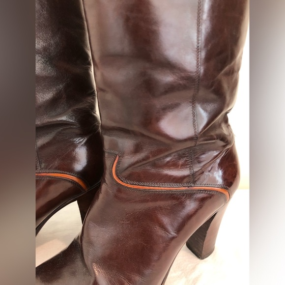 Vintage Bally Mahogany Brown Glossed Leather Heeled Boots Almond Toe 7 1/2 - Picture 4 of 10